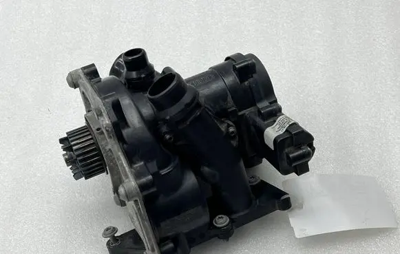 Audi A5 Water pump 06L121111M
