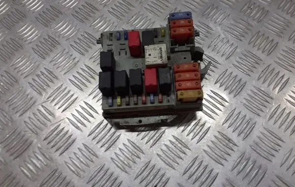 Fiat Croma Fuse box cover 51738105