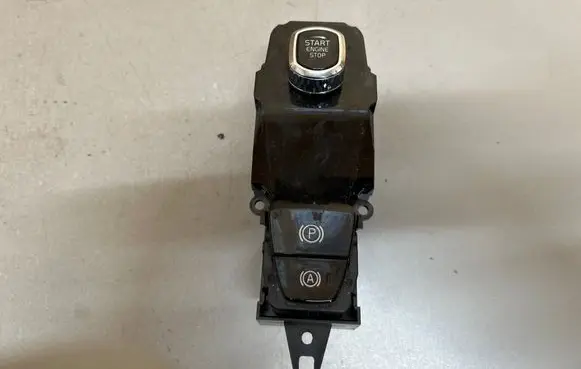 Engine start stop button switch