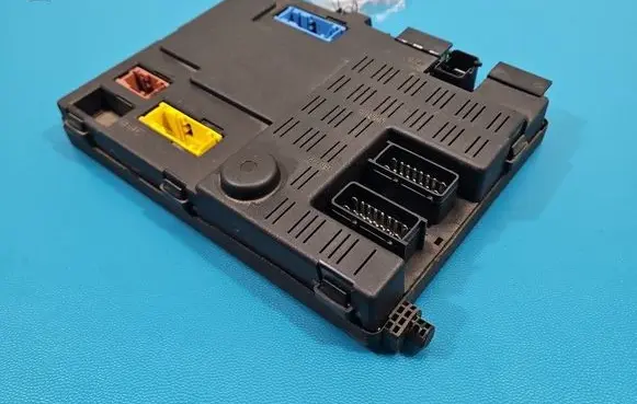Citroen Xsara Picasso Central body control module 9632526880 IMPRK1532717