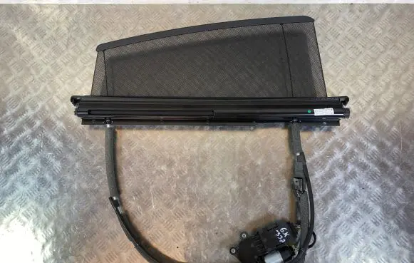 Maserati Quattroporte Electric rear window sunshade cover 