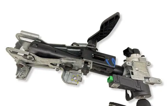 Volvo XC70 Steering wheel axle P30680270 1T090505610