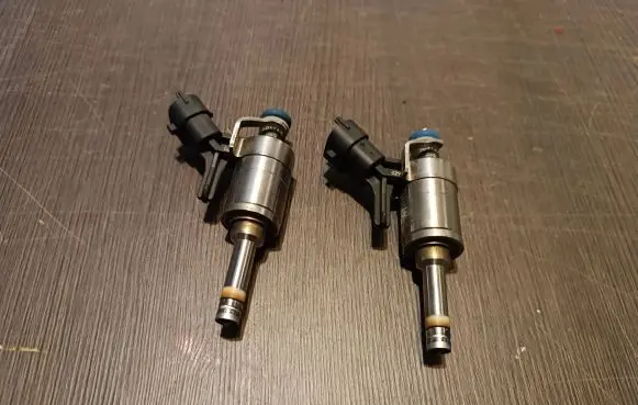 Fuel injector