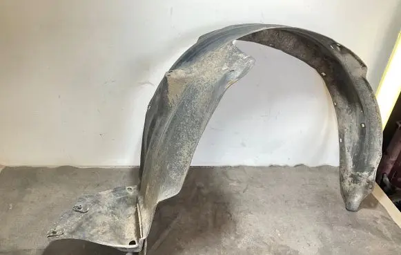 Toyota Hilux (AN10, AN20, AN30) Front wheel arch liner splash guards 538050K050