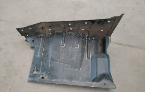 Mitsubishi ASX Engine splash shield/under tray