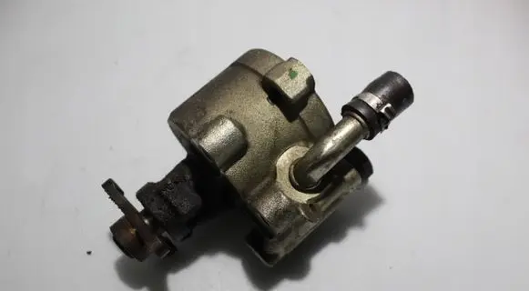 Volvo S40, V40 Power steering pump