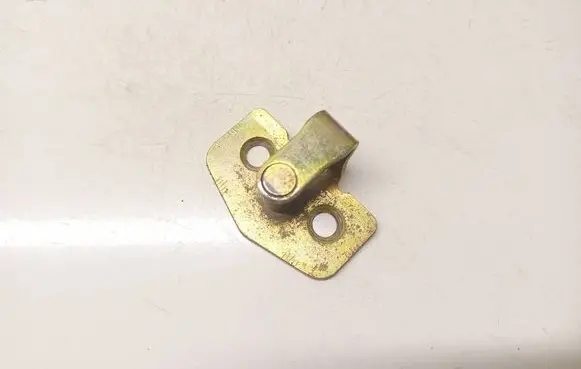 Opel Astra G Front door lock loop/hook striker 