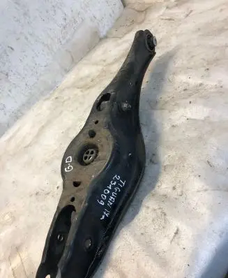 Volkswagen Tiguan Rear upper control arm/wishbone 3q0505311e