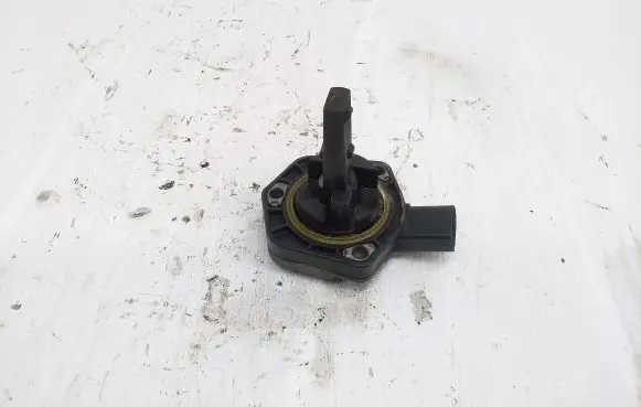 Volkswagen PASSAT B6 Oil level sensor 1J0907660C