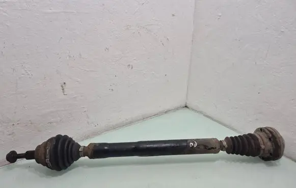 Volkswagen Golf Plus Front driveshaft 