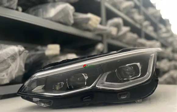 Volkswagen Golf VIII Headlight/headlamp 5H0941059F