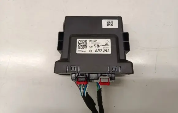Opel Insignia B Parking PDC control unit/module 13517788