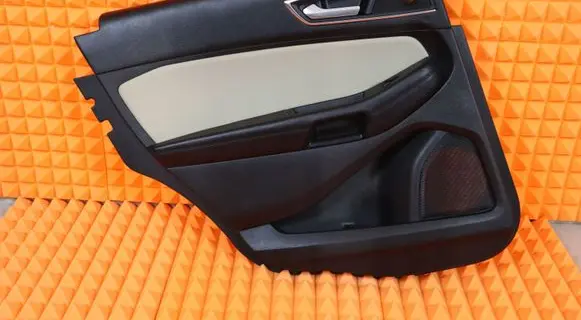 Ford Edge II Rear door card panel trim