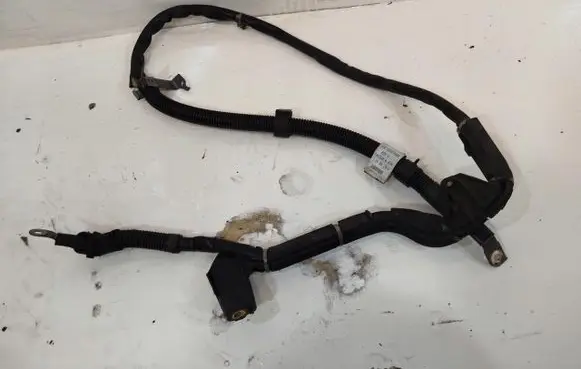 Mercedes-Benz C W205 Wires (generator/alternator) 