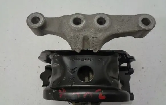 Citroen C4 Cactus Engine mount bracket 9811224580