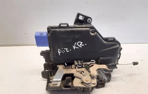 Volkswagen Golf VI Rear door lock 7L0839015D