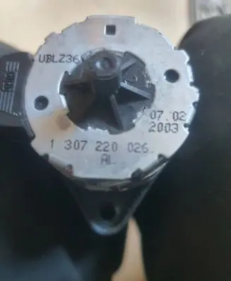BMW 3 E90 E91 Headlight level adjustment motor 1307220026