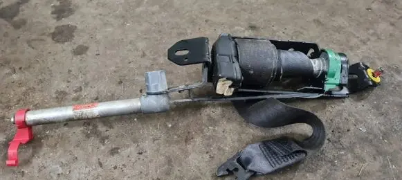 Volvo V70 Front seatbelt 8626240