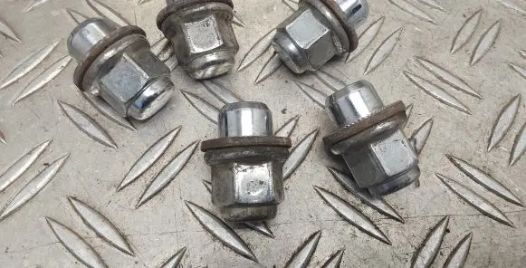 Toyota Verso Nuts/bolts 