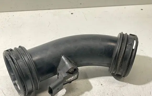 Volkswagen Transporter - Caravelle T5 Turbo air intake inlet pipe/hose 7h0145955