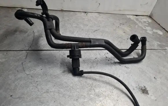 Volkswagen Transporter - Caravelle T5 Fuel main line pipe 038906081D