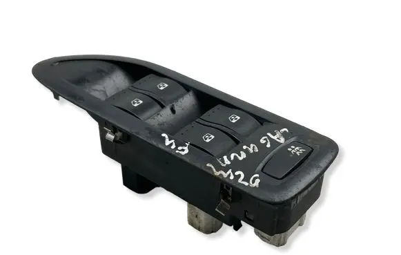Renault Laguna II Electric window control switch 26515