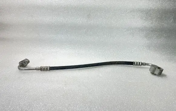 Volkswagen Touareg I Air conditioning (A/C) pipe/hose 52496506 7L0820739