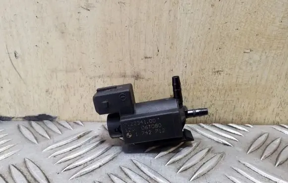 BMW X5 E53 Vacuum valve 72234100 1742712