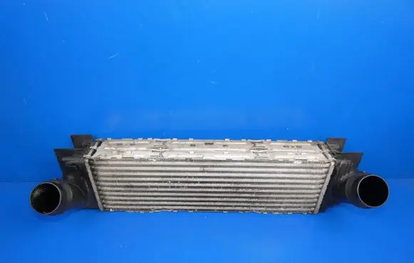 BMW X3 F25 Intercooler radiator 7823570