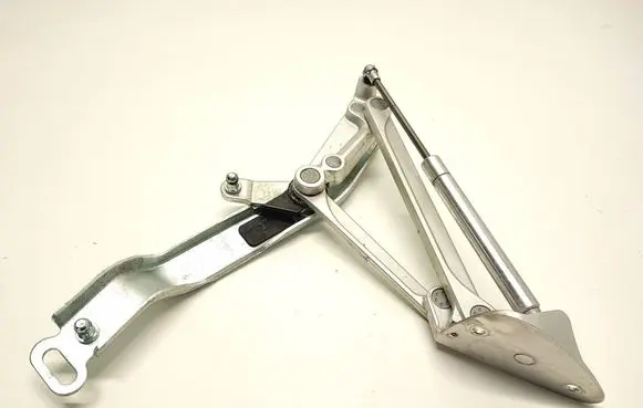 Tailgate/trunk/boot hinge