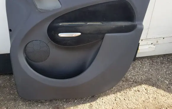 Citroen C3 Picasso Front door card panel trim 96840332ZD