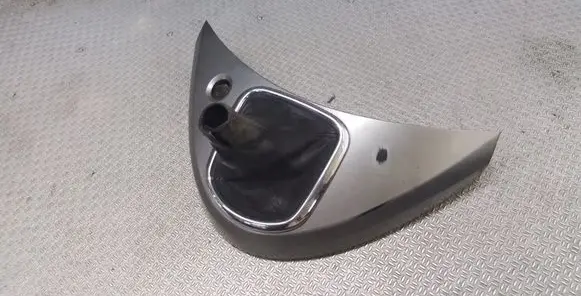 Mitsubishi Grandis Gear shifter surround trim plastic GN22104320