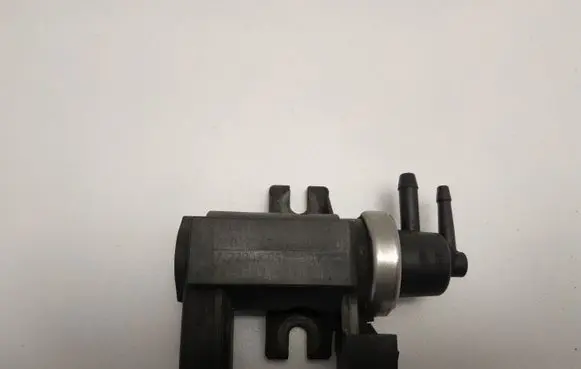 Audi A4 S4 B6 8E 8H Turbo solenoid valve J8E0906628B