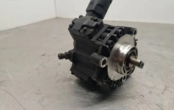 Ford Mondeo MK IV Fuel injection high pressure pump 9683624080