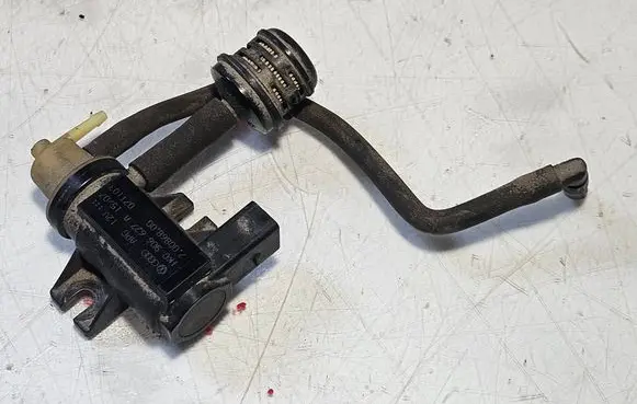 Volkswagen Transporter - Caravelle T5 Turbo solenoid valve 1K0906627A
