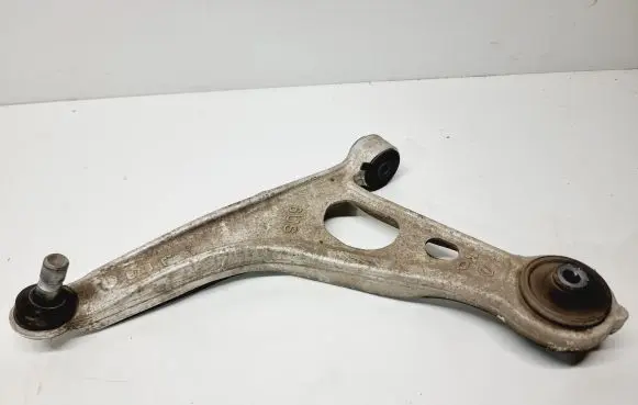 Nissan Qashqai J12 Front lower control arm/wishbone 545016US0A