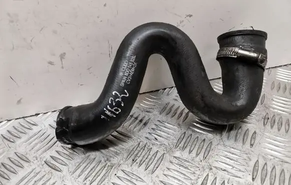 Audi A4 S4 B6 8E 8H Intercooler hose/pipe 8D0145828L