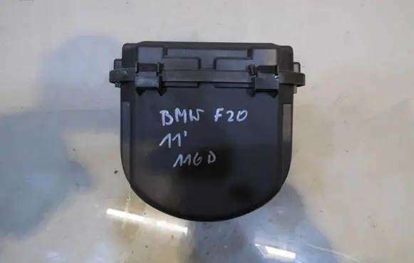 BMW 1 F20 F21 Relay mounting block 