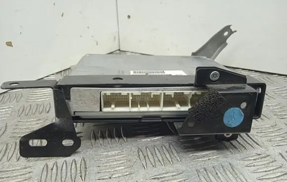 Toyota Avensis T250 Engine control unit/module 8966105690