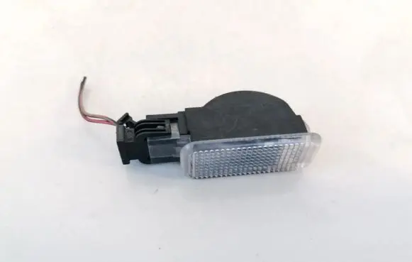 Volkswagen PASSAT B5.5 Other interior light 3b0947415b