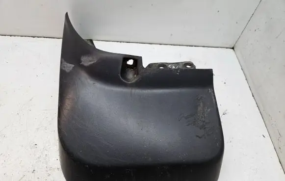 Mitsubishi L200 Rear mudguard MN117451