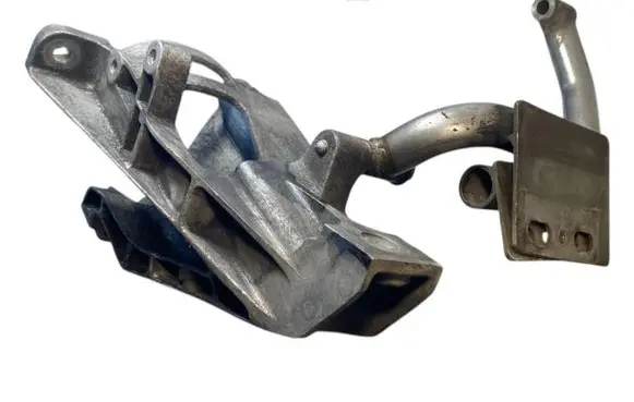 Volkswagen Transporter - Caravelle T5 Engine mounting bracket 7H0199370N