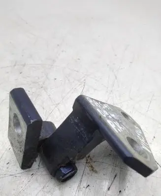 Volkswagen PASSAT CC Front door upper hinge