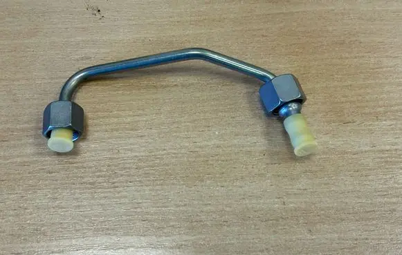Audi A8 S8 D3 4E Fuel injector supply line/pipe 059130241BP