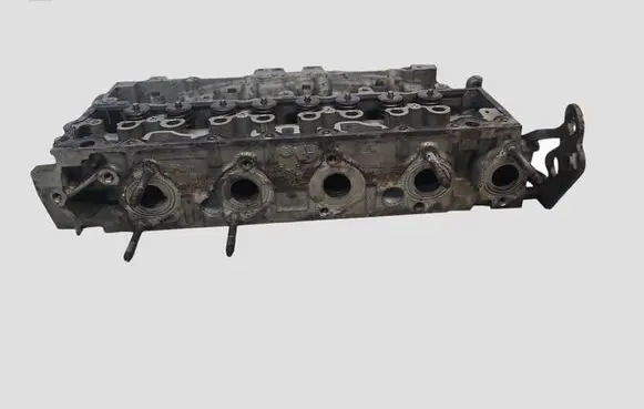 Volvo V40 Engine head 9684504780 9684487210 NR354