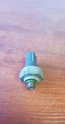 BMW 7 E65 E66 Air conditioning (A/C) pressure sensor 8370623