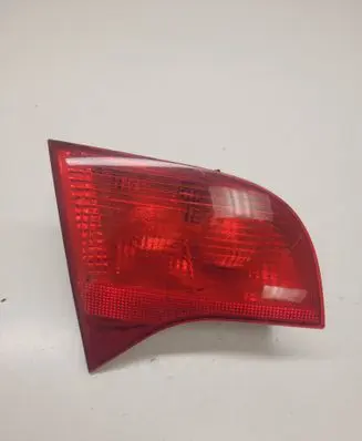 Audi A4 S4 B7 8E 8H Tailgate rear/tail lights 8E9945094A