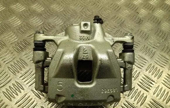 Lexus LBX Front brake caliper L89763