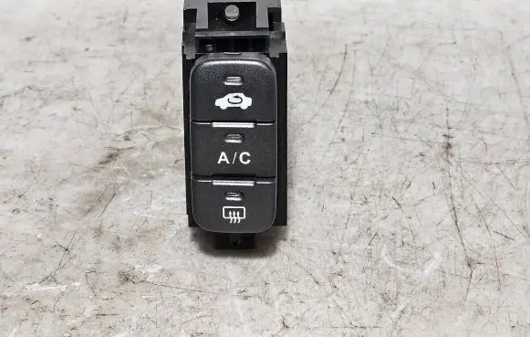Honda Civic Air conditioning (A/C) switch 0931TG110