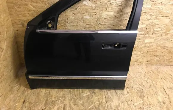 Jeep Cherokee Front door